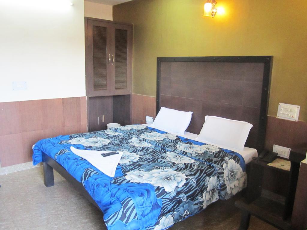 Hotel Chitra Heritage Haridwār Room photo