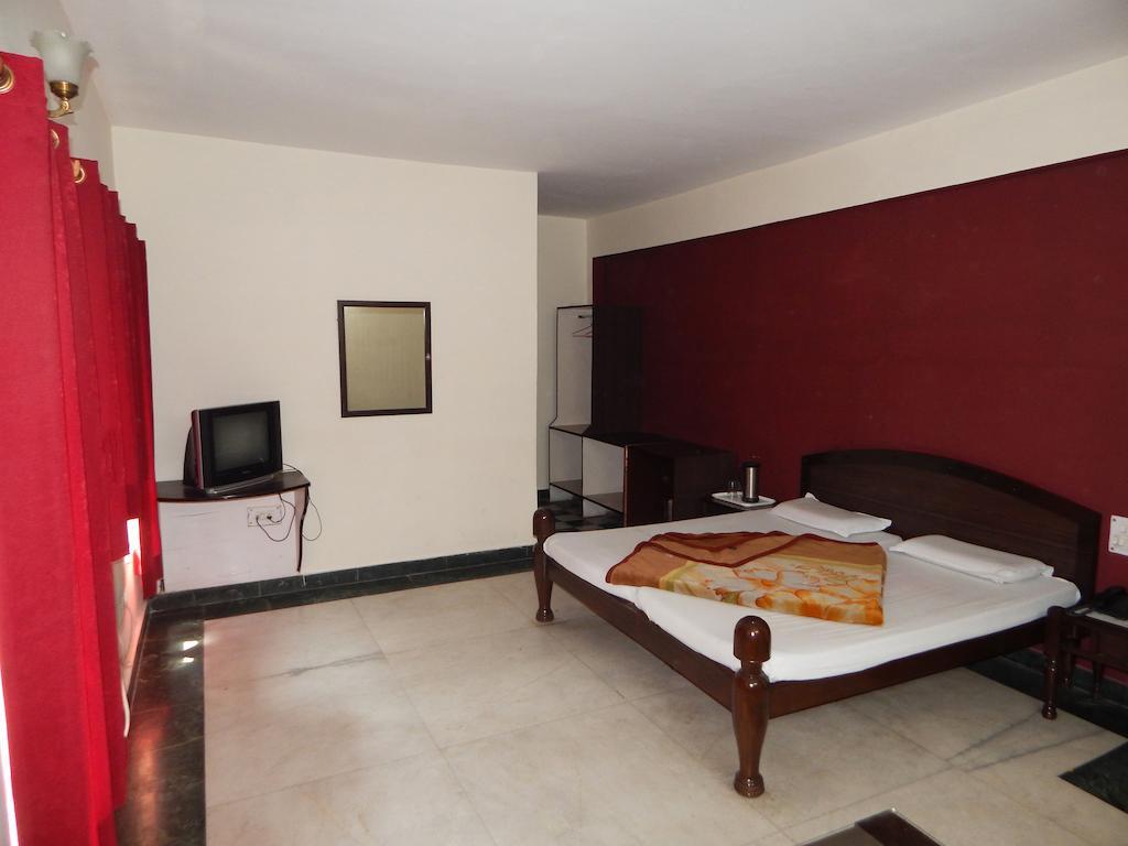 Hotel Chitra Heritage Haridwār Exterior photo